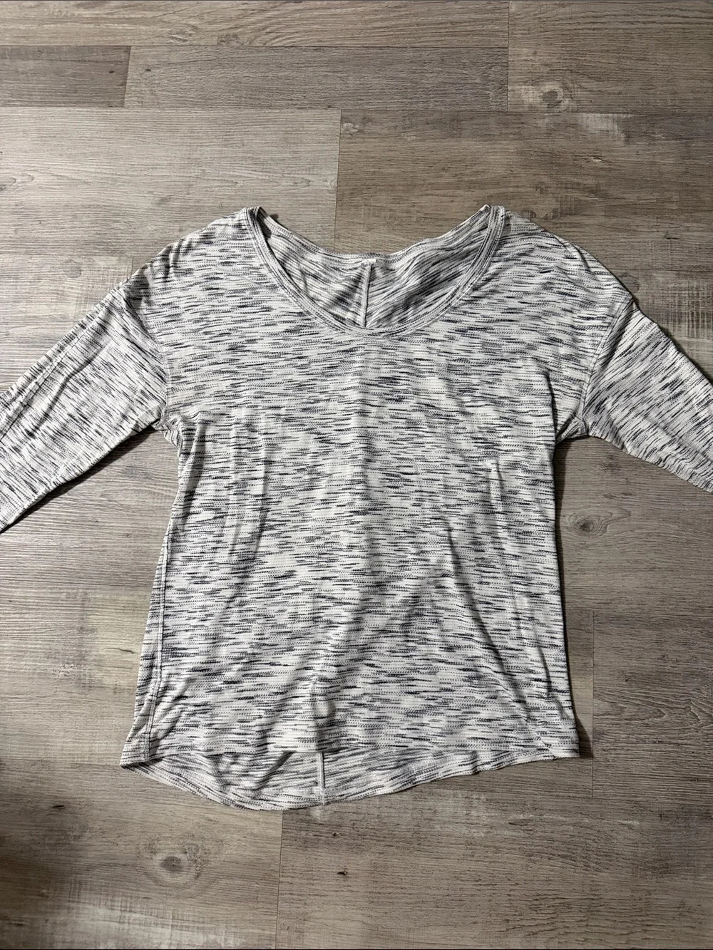 Women’s Lululemon long sleeve